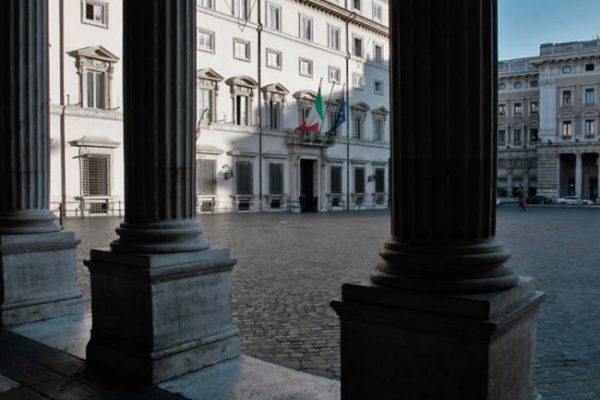 palazzo-chigi-colonne